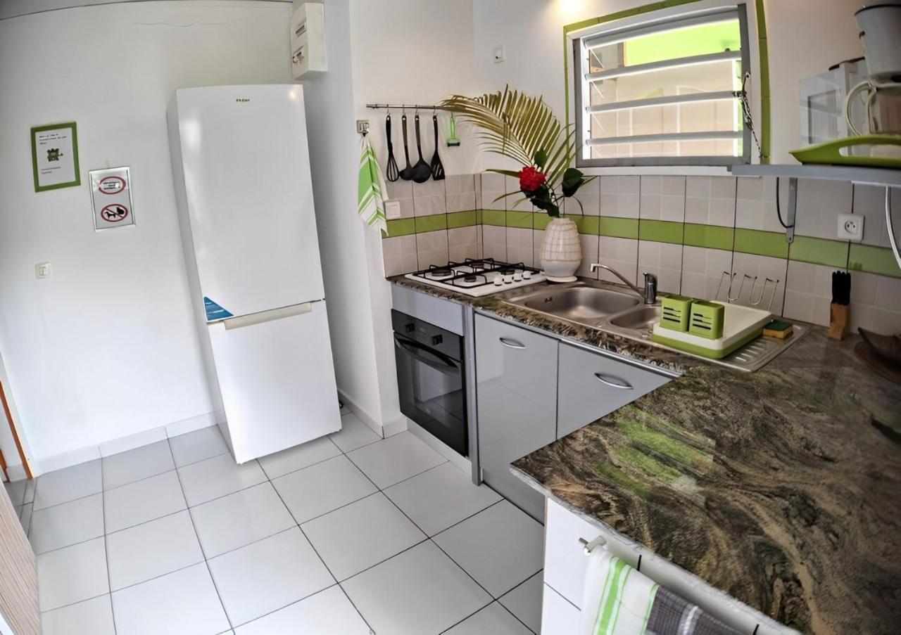 Apartament Couleurs Caraibes - Plage Et Tranquillite Sainte-Anne  Zewnętrze zdjęcie